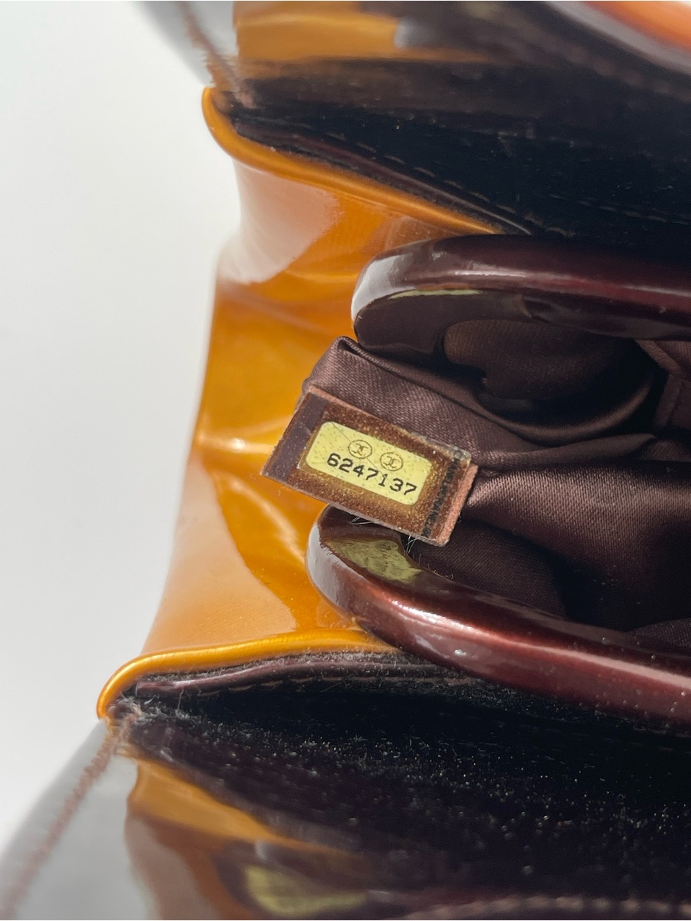 CHANEL Chocolate Bar Patent Shoulder Bag Honey Yellow - Picture 13 of 15